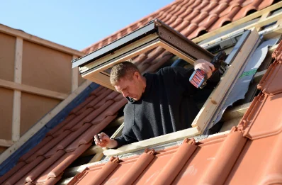 Pose de fenêtres de toit Velux à Pointis-Inard